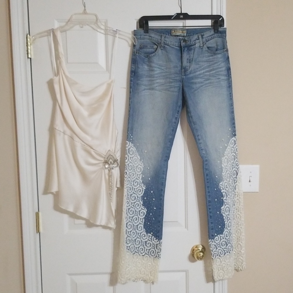 Jeans - Picture 4 of 5